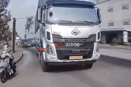 Va chạm với xe tải tại giao lộ ở Đồng Nai, người phụ nữ đi xe máy tử vong