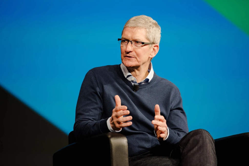 Tim Cook luôn mặc đồ giản dị dù sở hữu khối tài sản 2,1 tỷ USD - 9 Tim Cook luôn mặc đồ giản dị dù sở hữu khối tài sản 2,1 tỷ USD - 9