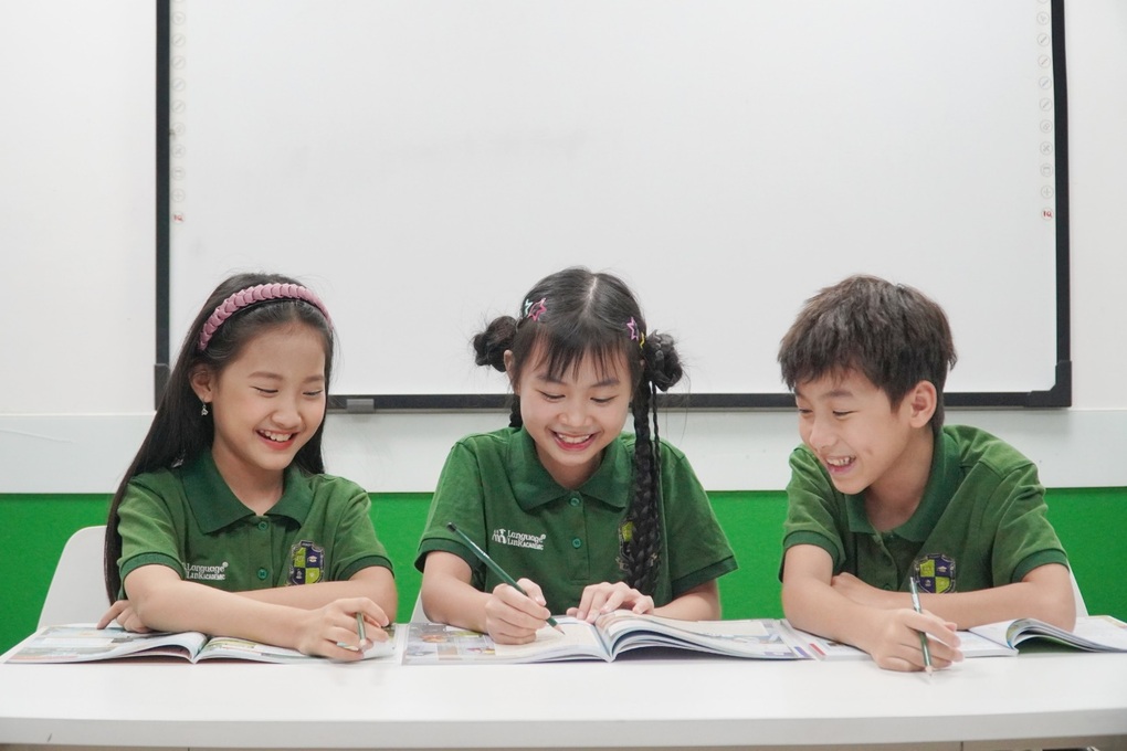 Thầy giáo Language Link chia sẻ về độ tuổi học sinh nên học ngữ pháp tiếng Anh | Báo Dân trí
