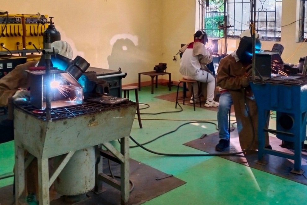 Học sinh, sinh viên trường nghề đua tài - 1 Học sinh, sinh viên trường nghề đua tài - 1