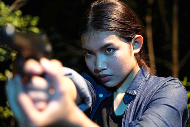 Nữ diễn viên Gen Z phim "Bão ngầm" đạt điểm 10 môn tiếng Anh thi tốt nghiệp