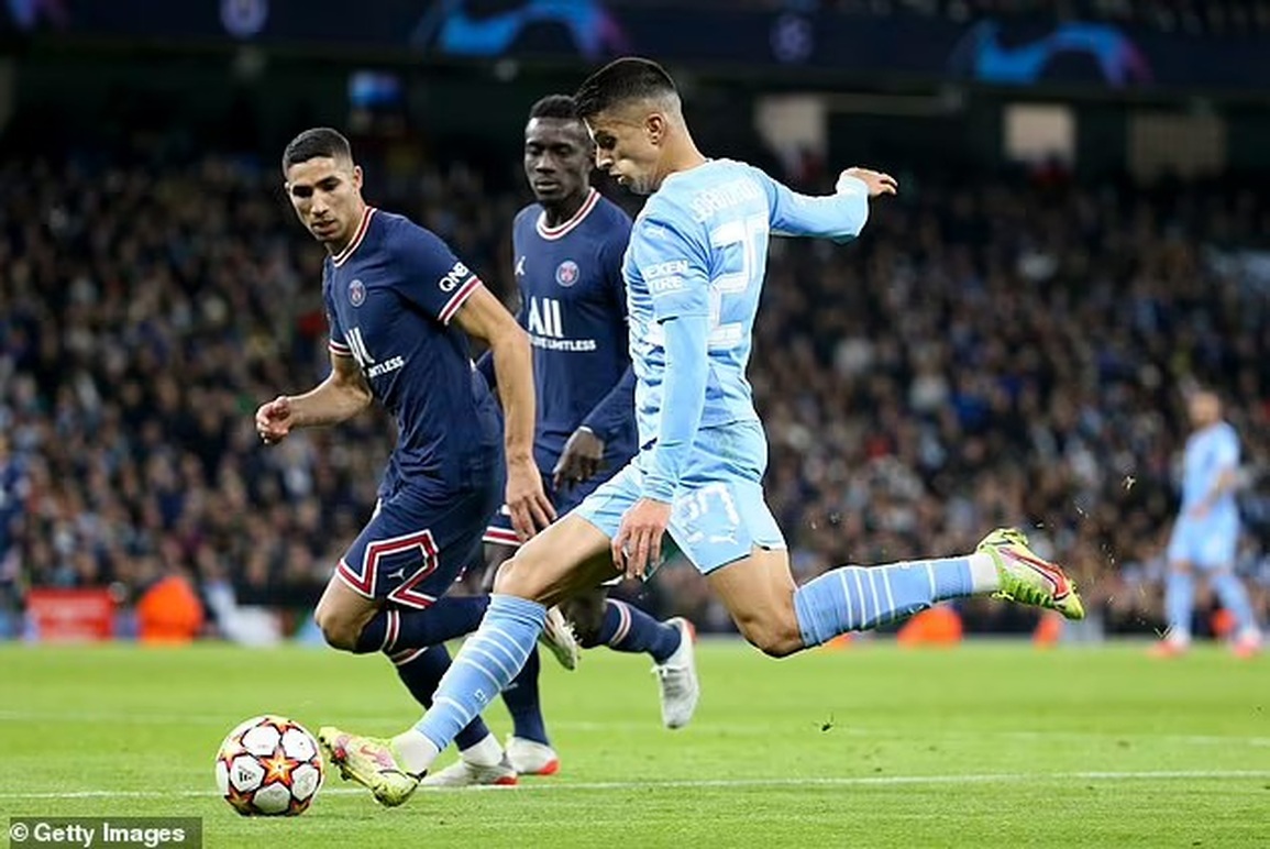 C.Ronaldo và Messi vắng bóng ở đội hình hay nhất vòng bảng Champions League - 5 C.Ronaldo và Messi vắng bóng ở đội hình hay nhất vòng bảng Champions League - 5