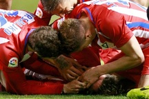 Fernando Torres bất tỉnh nhân sự sau chấn thương kinh hoàng