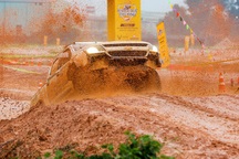 Knock Out the King 2018 chặng 2: Cuộc cạnh tranh trên đường bùn đất