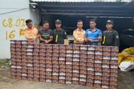 Đang thụ án treo vẫn tham gia buôn hàng cấm ở TPHCM