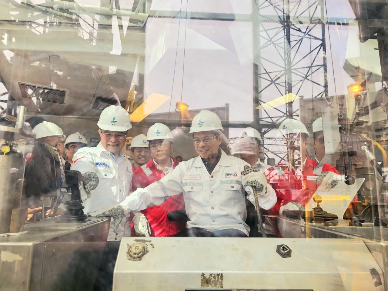 Động lực giúp Petrovietnam tăng trưởng 2 con số sau 9 tháng đầu năm 2025 - 3