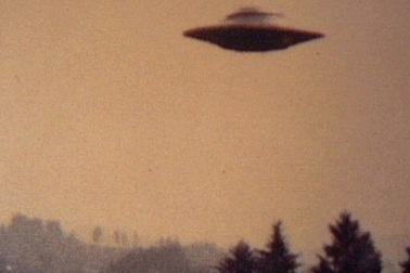 Giao thông hàng không Hàng Châu gián đoạn vì UFO