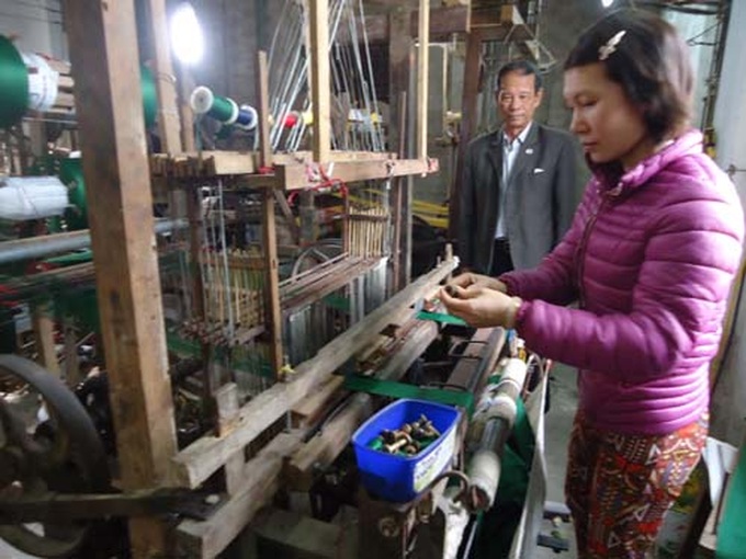 Nghề dệt huân chương làng Triều Khúc