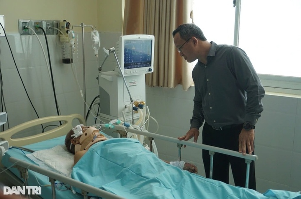 Bộ Y tế chỉ đạo khẩn vụ tai nạn giao thông làm 9 người chết - 1 Bộ Y tế chỉ đạo khẩn vụ tai nạn giao thông làm 9 người chết - 1