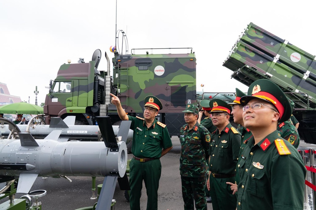 Triển lãm 80 năm: Loạt khí tài công nghệ cao Make in Vietnam - 5 Triển lãm 80 năm: Loạt khí tài công nghệ cao Make in Vietnam - 5