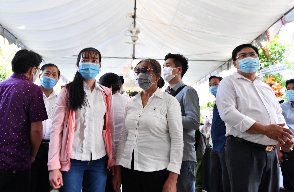 Người dân viếng nguyên Phó Thủ tướng Trương Vĩnh Trọng tại quê nhà - 10 Người dân viếng nguyên Phó Thủ tướng Trương Vĩnh Trọng tại quê nhà - 10