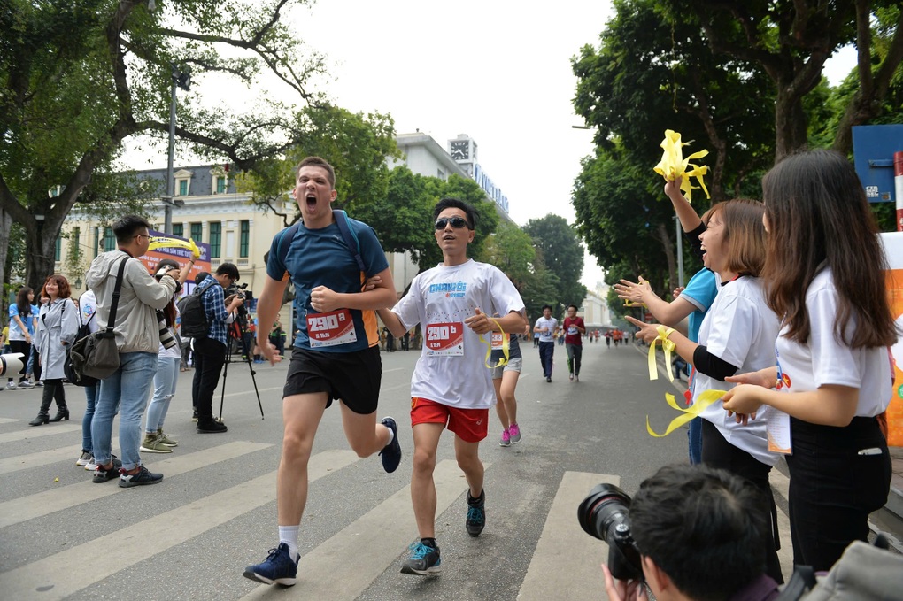 Run For Love 2024 và mục tiêu xây dựng cộng đồng tích cực - 2 Run For Love 2024 và mục tiêu xây dựng cộng đồng tích cực - 2
