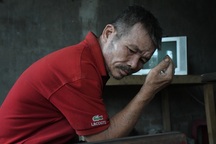 Nhân viên quán bánh xèo bị chủ bạo hành:  Mẹ mất sớm, cha mắc bệnh tâm thần