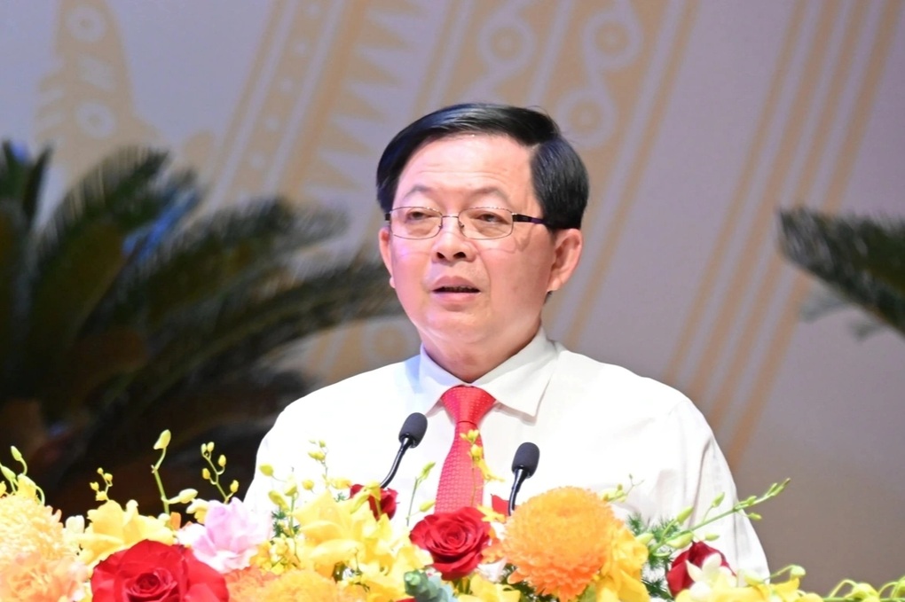Mr. Ho Quoc Dung was unanimously nominated to be elected as Deputy Prime Minister - 2 Ông Hồ Quốc Dũng được thống nhất giới thiệu để bầu Phó Thủ tướng - 2