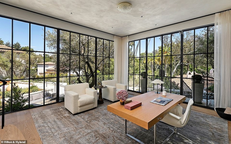 Tỷ phú sáng lập Uber vung tiền tậu biệt thự 43 triệu USD giữa tâm dịch - 7 Tỷ phú sáng lập Uber vung tiền tậu biệt thự 43 triệu USD giữa tâm dịch - 7