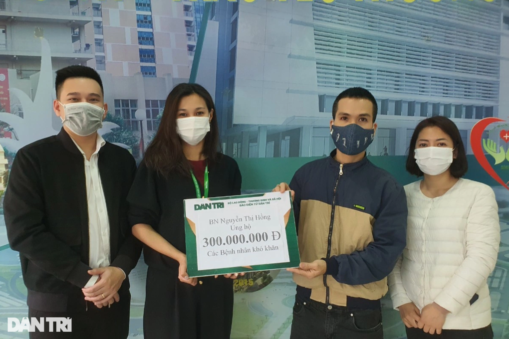 Bạn đọc Dân trí giúp đỡ người phụ nữ mắc viêm cơ tim hơn 950 triệu đồng - 2 Bạn đọc Dân trí giúp đỡ người phụ nữ mắc viêm cơ tim hơn 950 triệu đồng - 2