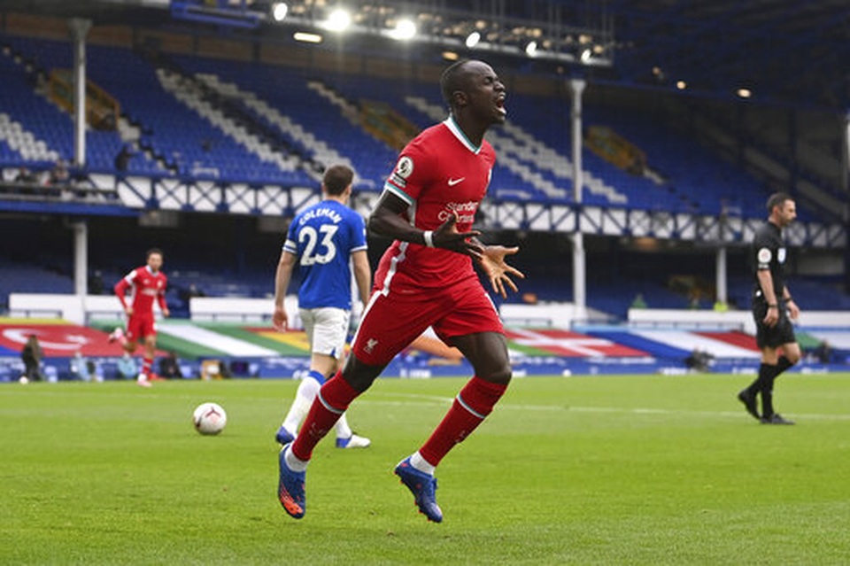Everton 2-2 Liverpool: Màn rượt đuổi quyết liệt - 16 Everton 2-2 Liverpool: Màn rượt đuổi quyết liệt - 16