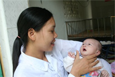 Góp bầu sữa cho trẻ bị bỏ rơi 