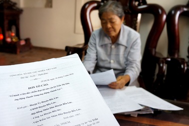 Vụ cụ bà 76 tuổi kêu cứu ở Long An: Trở lại “điểm ban đầu” sau hàng trăm lá đơn khiếu nại!