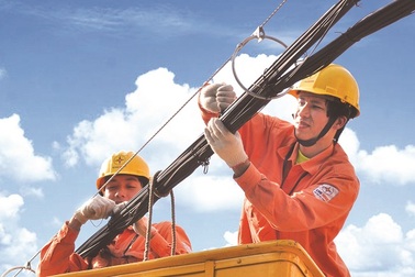 Bộ Tài chính nói gì về việc đưa tiền hiếu, hỉ vào chi phí sản xuất kinh doanh tại EVN?