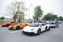 Dàn siêu xe trăm tỷ đồng hội tụ tại Hà Nội với nhiều mẫu được độ "khủng"
