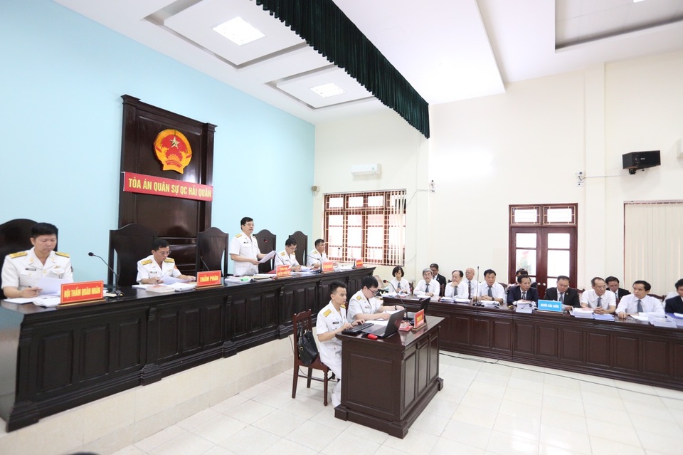 Cựu Thứ trưởng Bộ Quốc phòng Nguyễn Văn Hiến nói gì tại tòa? - 3 Cựu Thứ trưởng Bộ Quốc phòng Nguyễn Văn Hiến nói gì tại tòa? - 3