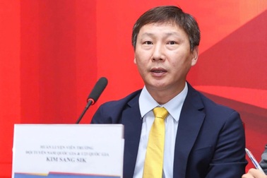 HLV Kim Sang Sik kỳ vọng U23 Việt Nam được tiếp lửa trên sân Việt Trì