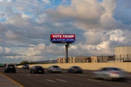 Ngân sách tranh cử của ông Trump đang “lép vế” so với ông Biden