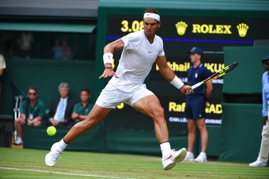 Wimbledon: Nadal, Djokovic song hành qua vòng hai