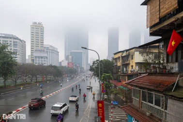 Mưa mù dày đặc ở Hà Nội
