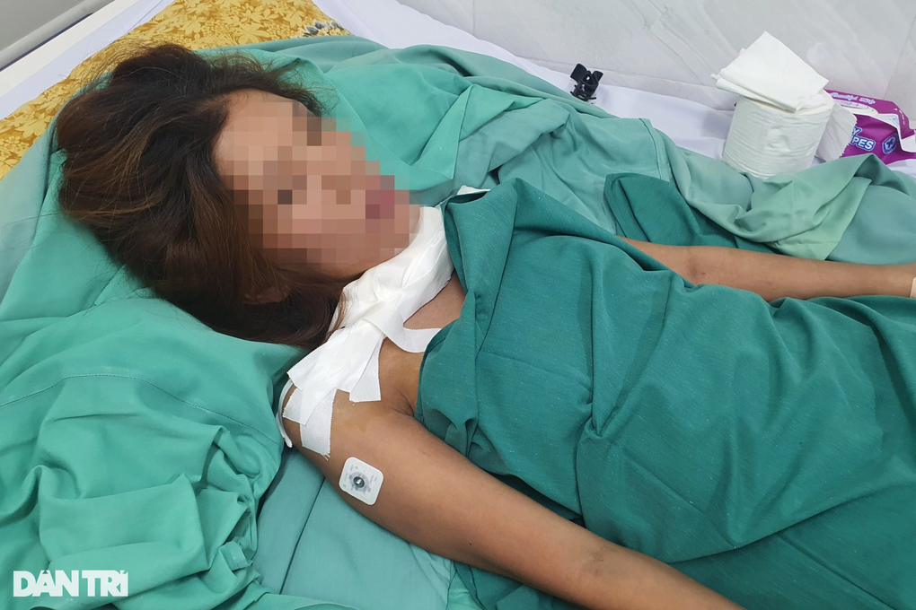 TPHCM: Nữ bệnh nhân bất ngờ nguy kịch vì thuốc trị bệnh cường giáp - 2 TPHCM: Nữ bệnh nhân bất ngờ nguy kịch vì thuốc trị bệnh cường giáp - 2