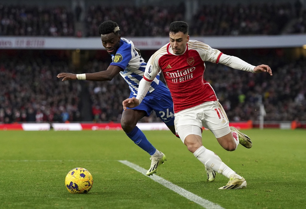 Đánh bại Brighton, Arsenal giành ngôi đầu bảng - 1