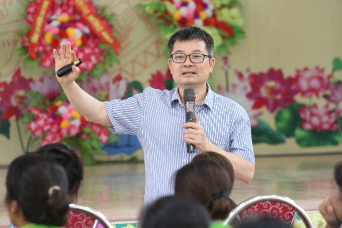 Ông Vũ Thế Thường - Quản lý dự án của CISDOMA trình bày tại hội thảo.