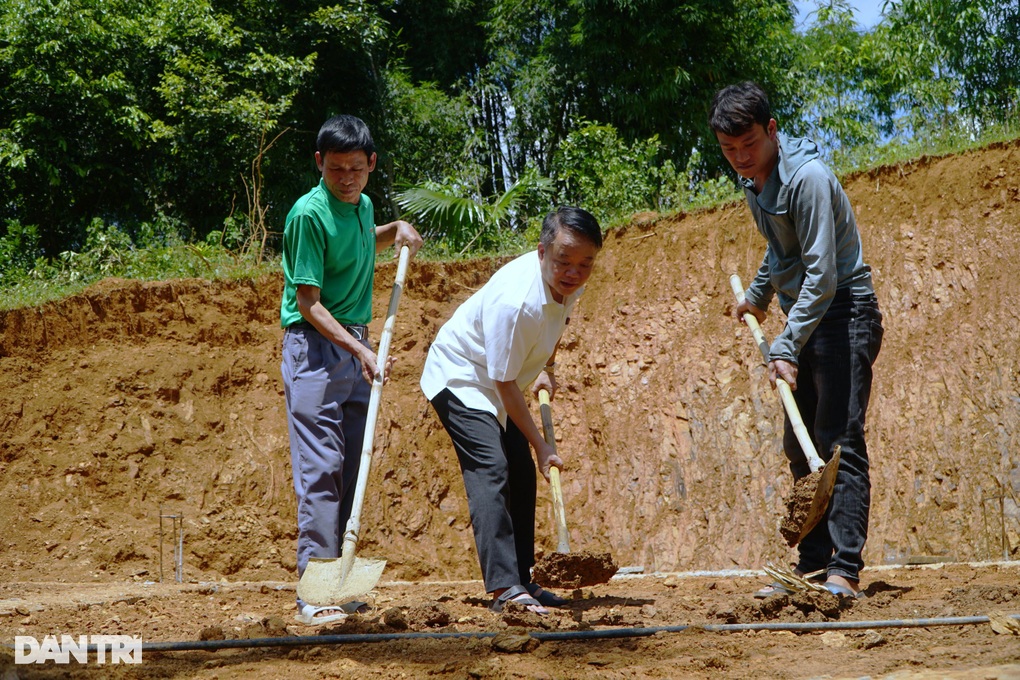 Vợ chồng nghèo vùng cao Thanh Hóa: “Giấc mơ về căn nhà đã thành hiện thực” - 3 Vợ chồng nghèo vùng cao Thanh Hóa: “Giấc mơ về căn nhà đã thành hiện thực” - 3