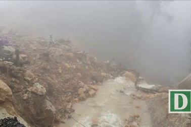 Nỗ lực tìm kiếm nam thanh niên sau 3 ngày rơi xuống vực