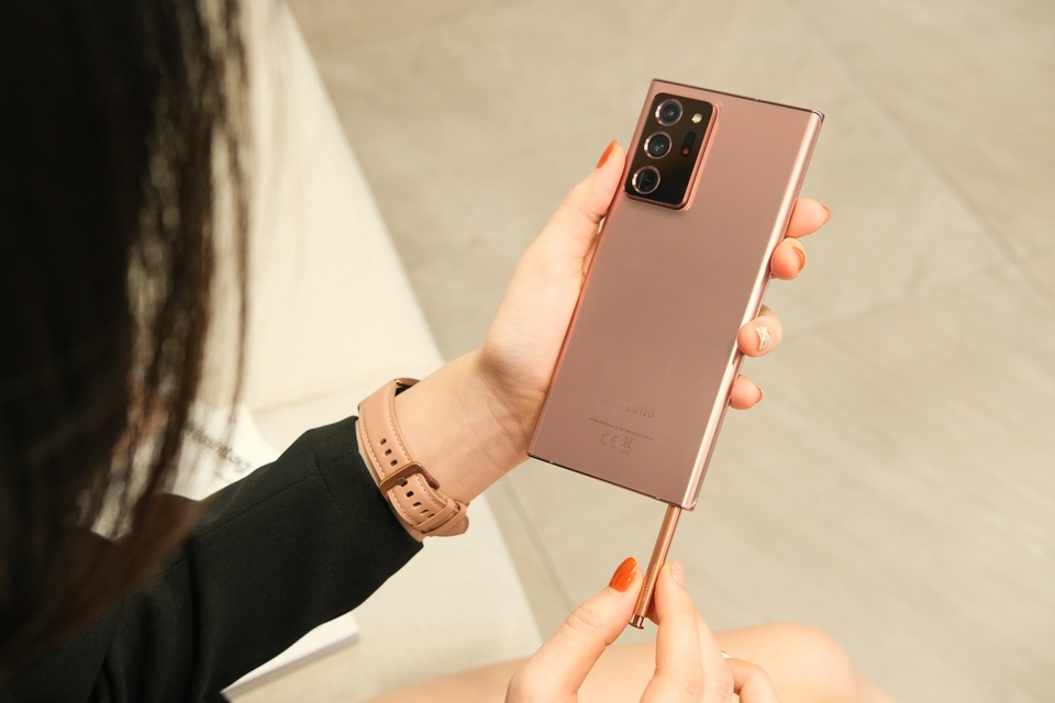 Thực tế bộ đôi Galaxy Note20 và Note20 Ultra tại Việt Nam - 3 Thực tế bộ đôi Galaxy Note20 và Note20 Ultra tại Việt Nam - 3