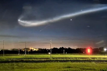 Thực hư vật thể như "sứa không gian" xuyên qua bầu trời đêm nước Mỹ