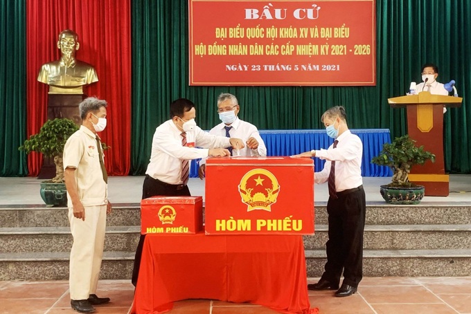 Bí thư Tỉnh ủy và Chủ tịch tỉnh Bắc Ninh dự khai mạc, bỏ phiếu bầu cử tại thành phố Bắc Ninh - Ảnh 3.