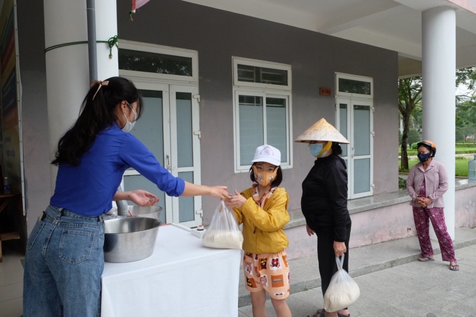 Đà Nẵng: Gần 180.000 lao động bị ảnh hưởng vì dịch Covid-19 - 2 Đà Nẵng: Gần 180.000 lao động bị ảnh hưởng vì dịch Covid-19 - 2