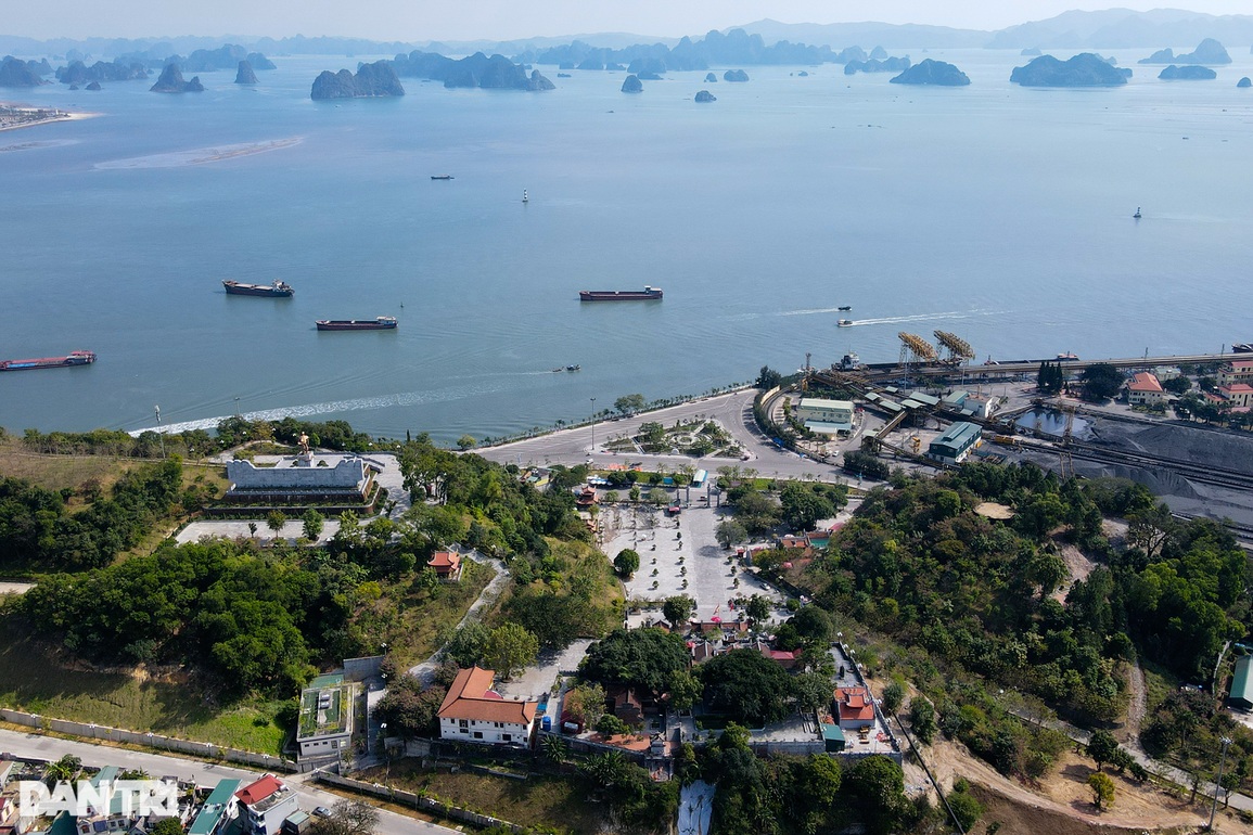 Chiêm ngưỡng Đền Cửa Ông linh thiêng với kiến trúc độc đáo - 2 Chiêm ngưỡng Đền Cửa Ông linh thiêng với kiến trúc độc đáo - 2