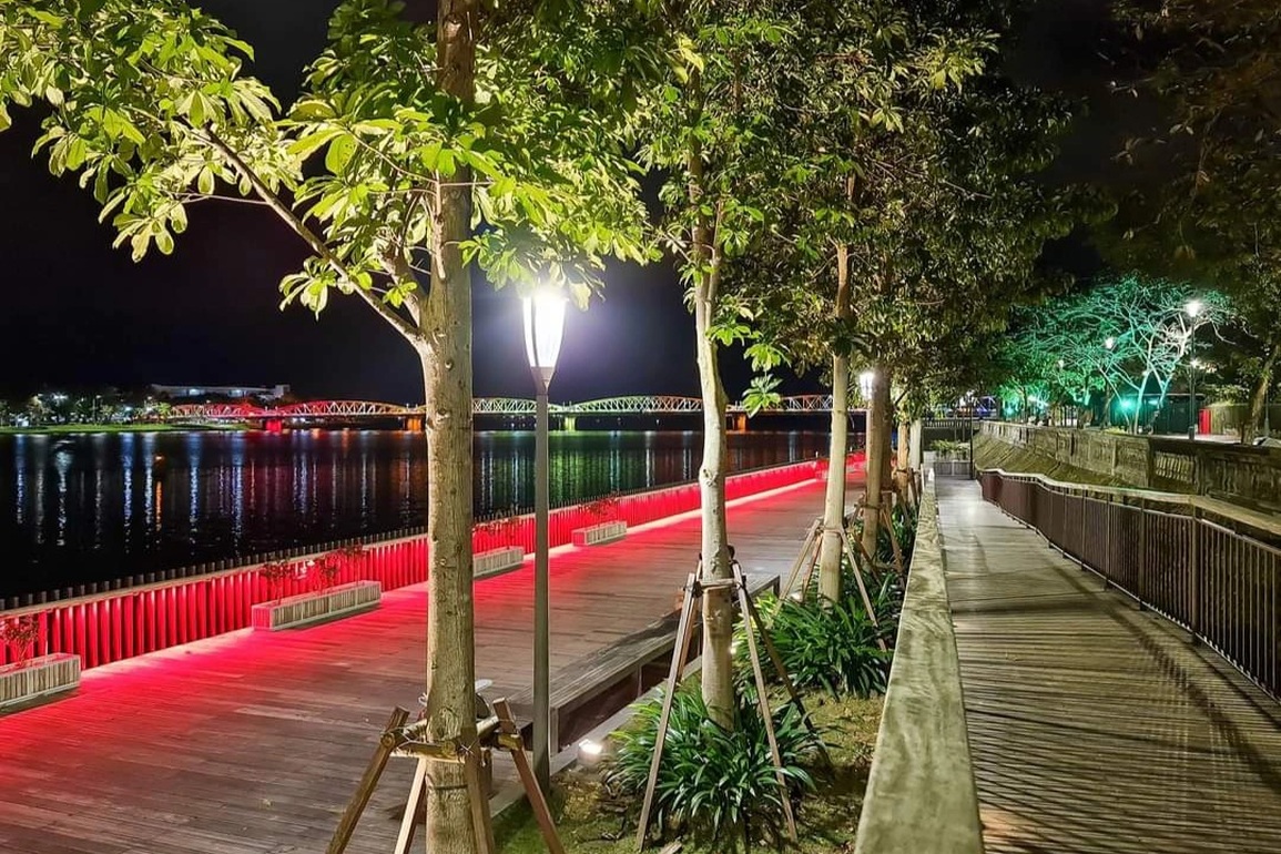Cố đô Huế tĩnh mịch về đêm trong tiết trời rét mướt - 3 Cố đô Huế tĩnh mịch về đêm trong tiết trời rét mướt - 3