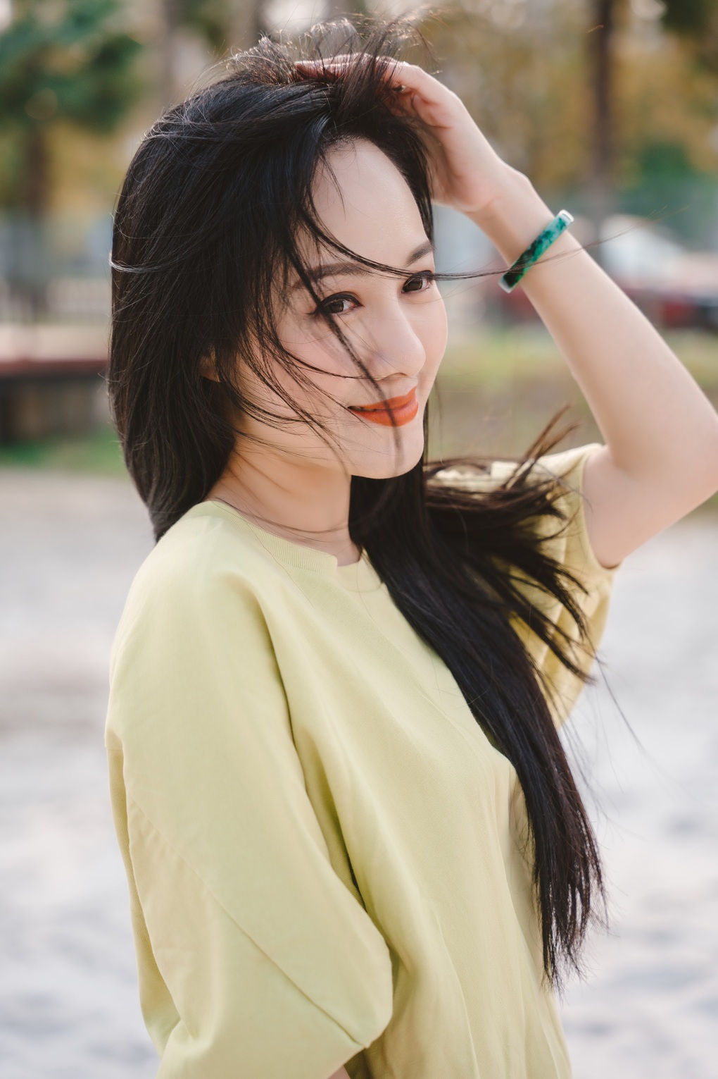 BTV Hoài Anh được fan tặng thơ và sự cố thót tim khi dẫn sóng trực tiếp - 3 BTV Hoài Anh được fan tặng thơ và sự cố thót tim khi dẫn sóng trực tiếp - 3
