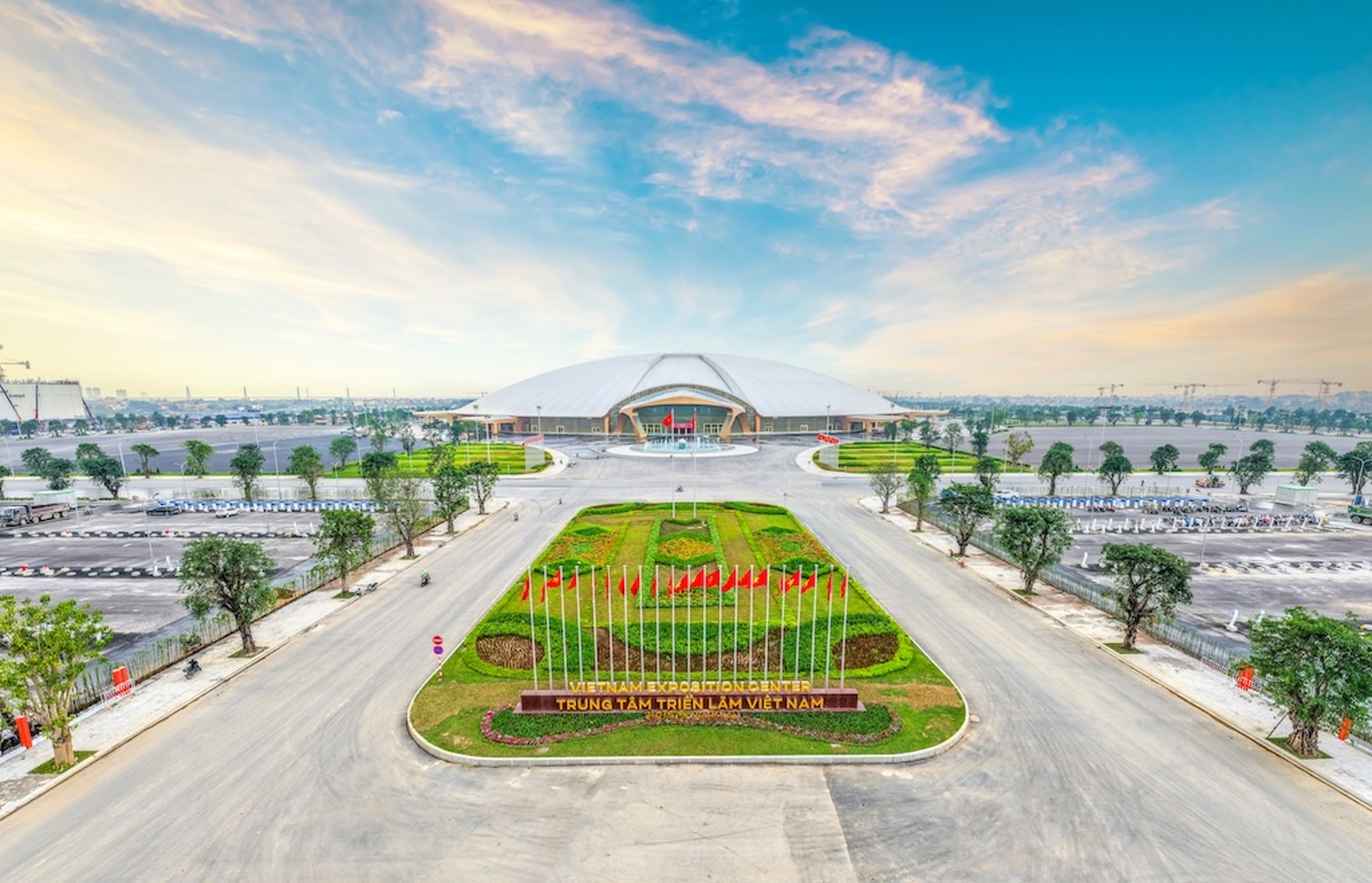 “V-Concert Rạng rỡ Việt Nam” kích hoạt Trung tâm Triển lãm Việt Nam - 11 “V-Concert Rạng rỡ Việt Nam” kích hoạt Trung tâm Triển lãm Việt Nam - 11