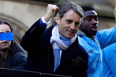 Roberto Mancini được “trọng thưởng” bằng hợp đồng mới