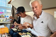 Cuộc sống ngày thứ 4 trên tàu Bắc - Nam của hành khách mắc kẹt do mưa lũ