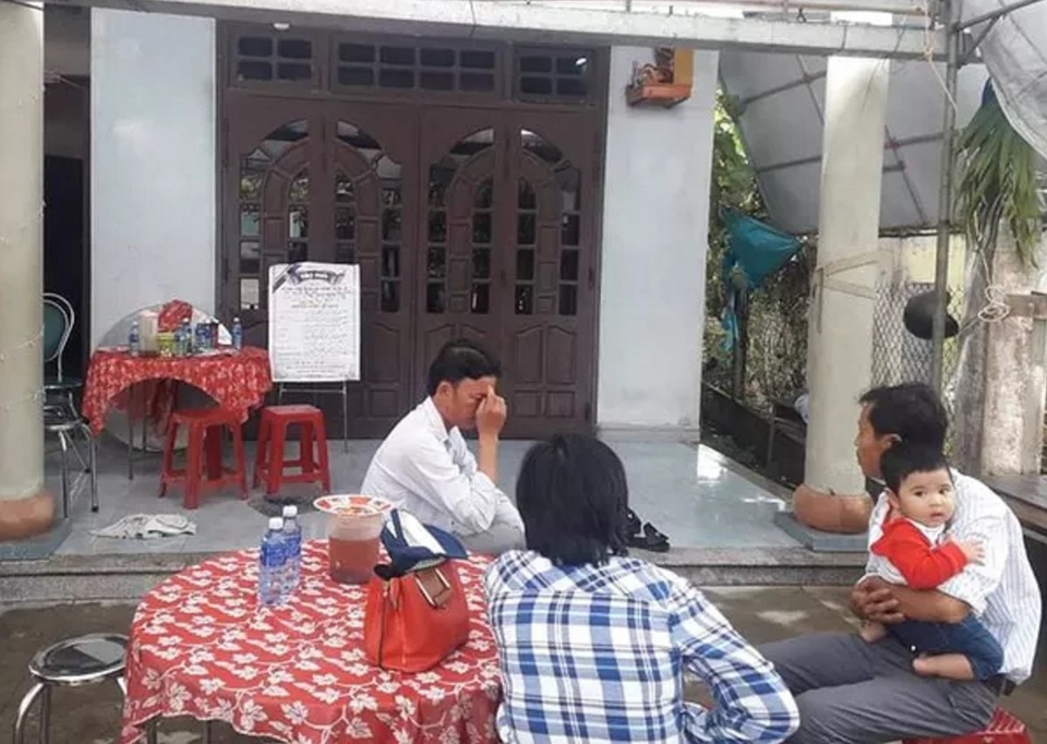 Một nữ sinh tự vẫn sau khi biết điểm chuẩn vào đại học - 1 Một nữ sinh tự vẫn sau khi biết điểm chuẩn vào đại học - 1