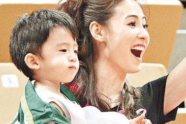 Con trai của Trương Bá Chi được xem là thiên tài nhỏ