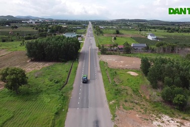 Tuyến đường tránh gần 60 tỷ đồng chi chít “vết thương”