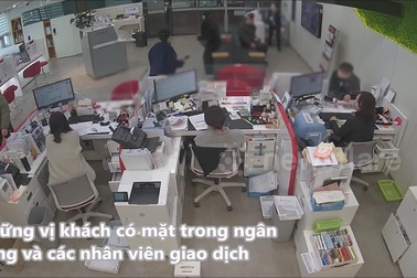 Dùng súng nước đồ chơi để đi cướp ngân hàng