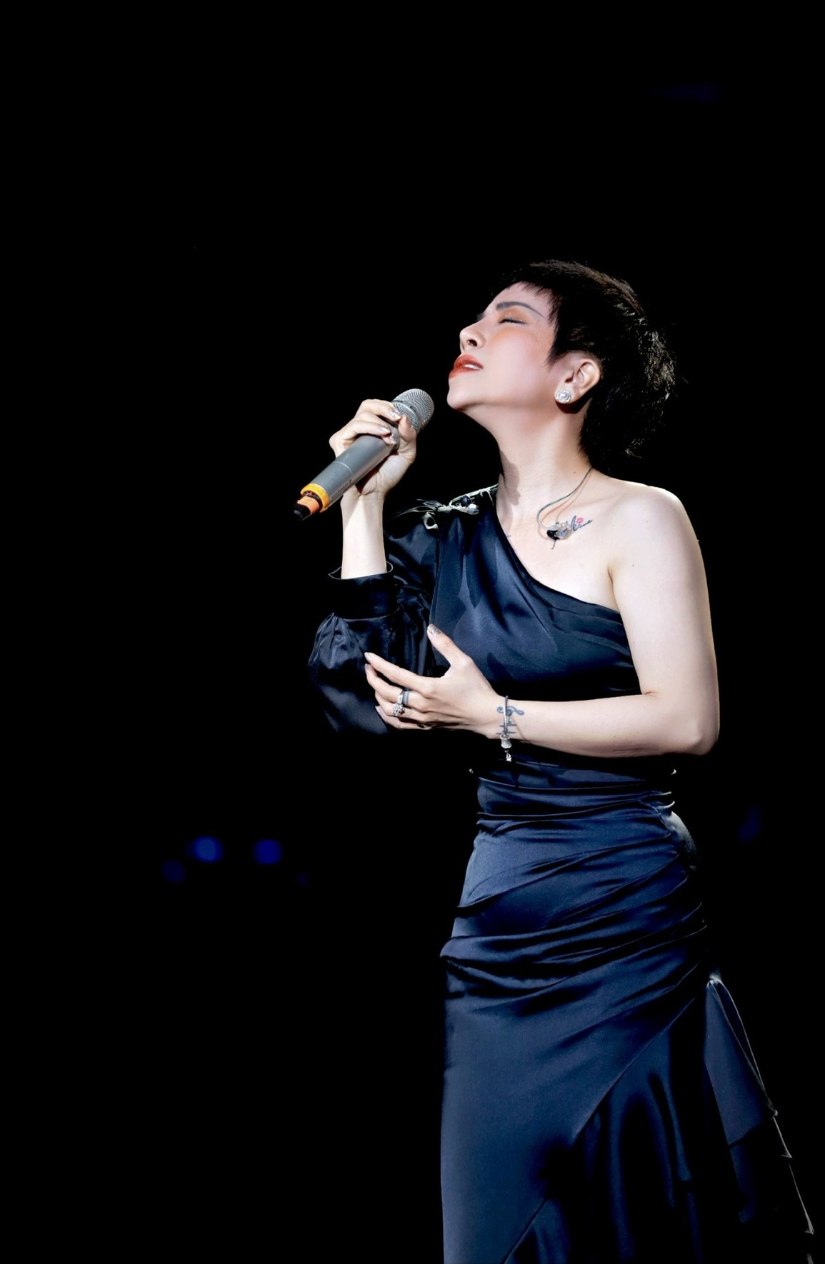 Minh Chuyên: Dương Trường Giang là nhạc sĩ trẻ tôi dành tình cảm đặc biệt - 3 Minh Chuyên: Dương Trường Giang là nhạc sĩ trẻ tôi dành tình cảm đặc biệt - 3